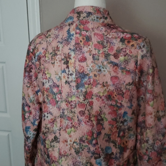Jacket - Picture 2 of 8